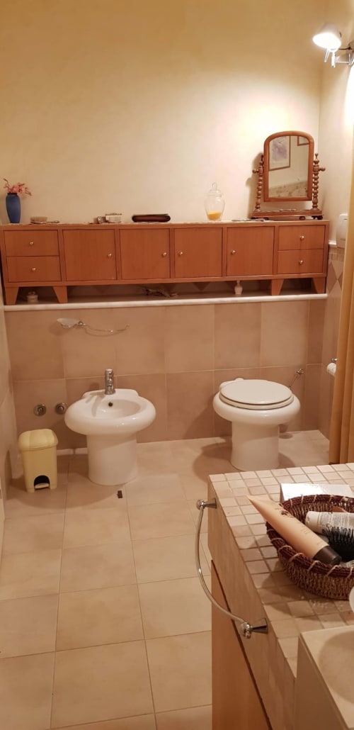 Bagno con bidet e wc dell'appartamento Tales of Abruzzo a Atessa, Italia