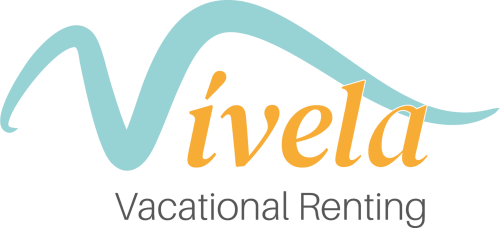 Vivela Ferienhaus-Logo mit türkisfarbenem Wellenmotiv und goldener Schrift für Ferienvermietungen in Santa Cruz de Tenerife