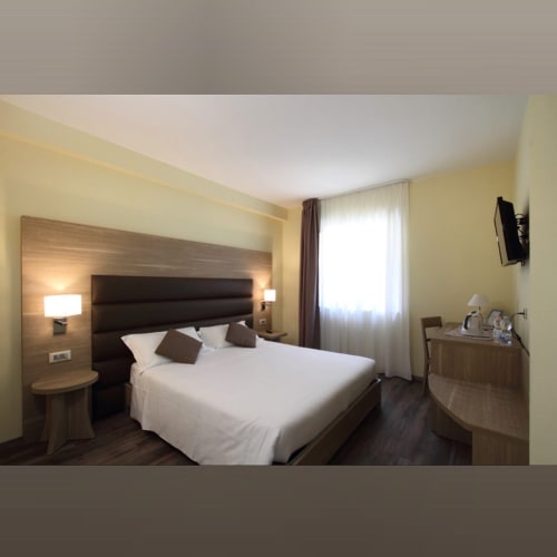 Camera deluxe con vista montagna presso Il Viottolo, Roccaraso: letto queen, TV e comfort moderni