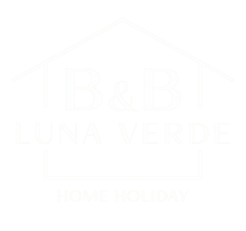 Vista esterna della B&B Luna Verde in Italia che mostra l'affascinante ingresso dell'alloggio