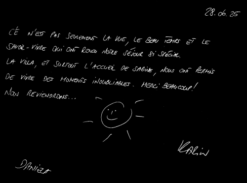 Note manuscrite du 28.06.25 sur Bleu Mer et Savoie-Vins à Bleu Mer Riviera, Les Issambres, avec simple sourire