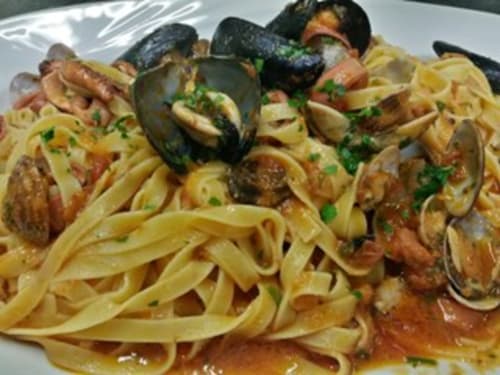 Spaghetti with clams and mussels at Hotel Ristorante Domu Incantada in Muravera