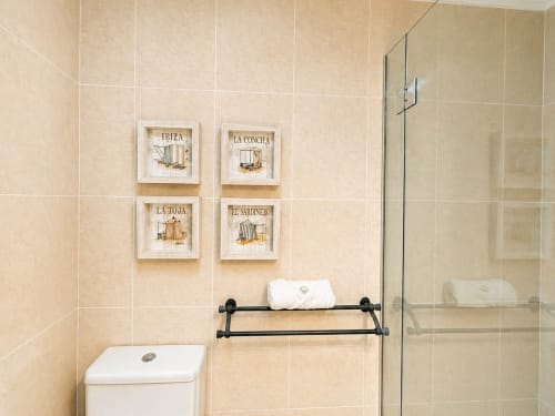 Apartamento con tres baños completos. 