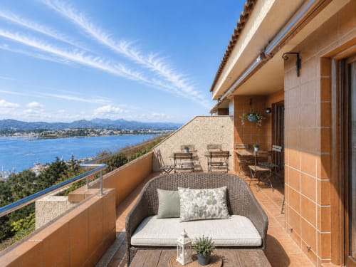 Apartamento premium para alquiler de vacaciones en Baiona, Dispone de terraza con vistas únicas a la bahía de Baiona