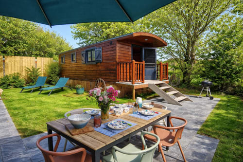Roulotte en bois avec coin jardin aux Roulotte Gîtes O Bien être à Porspoder, France