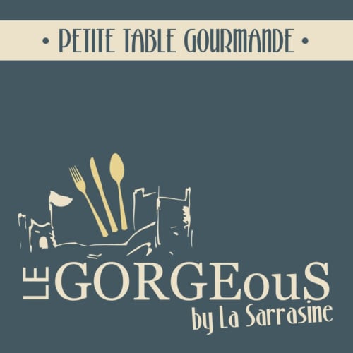 Elegante Speisekartenüberschrift des Restaurants Le Gorgeous im Gästehaus La Sarrasine in Aiguèze, Frankreich