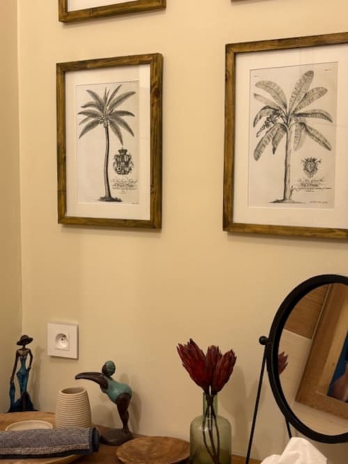 Suite Petite Karoo au Lou Paradou Lodge avec art botanique mural et décoration de jardin, cette chambre d'hôtes Grillon