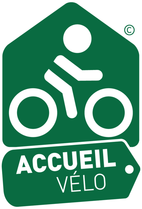 Panneau d'accueil Vélo certifiant l'hébergement cyclotouristique Au Château De Villelongue, Villelongue-d'Aude