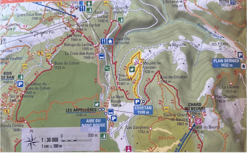 Carte topographique de la région de Flumet montrant la vallée de Covetan, sentiers de randonnée et sommets environnants des Alpes françaises