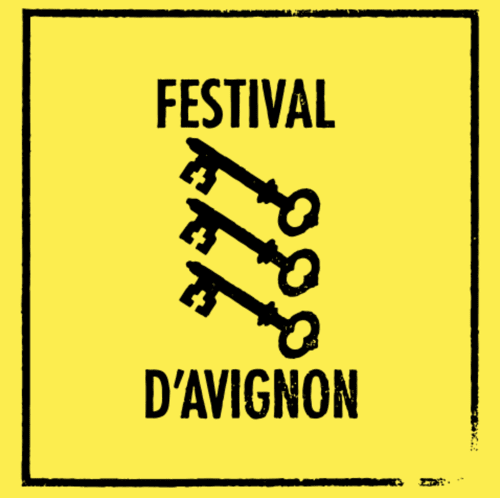 Affiche du Festival d'Avignon avec trois clés ornementales sur fond jaune, promotion du Festival d'Avignon près de Tavel, France