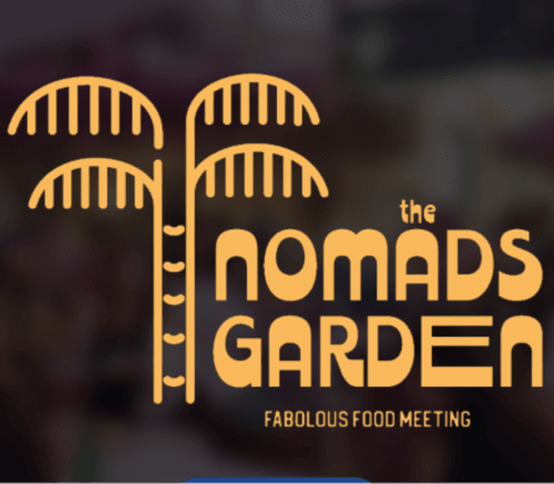 Logo de The Nomads Garden con diseño estilizado de palmera en oro para el restaurante Bakit House en Águilas