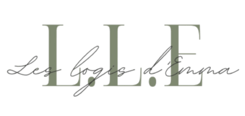 Logo Les Logis d'Emma avec lettres serif élégantes et texte en script cursif vert et gris