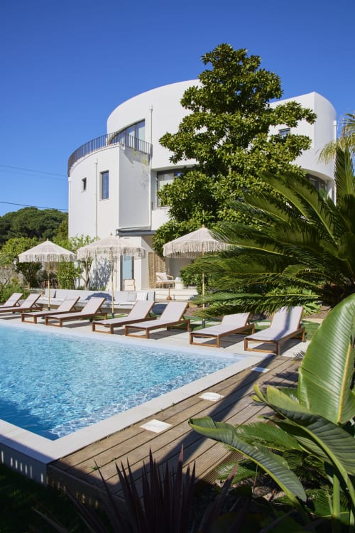Casa Redonda villa with pool and loungers in Aroeira, Portugal