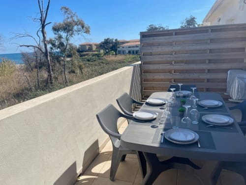 Terrazza sul mare della Résidence Marina di Bravone con vista oceano, Corsica