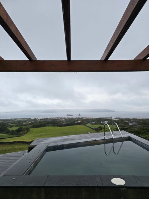 Infinity pool at Casa da Ioio villa with sea views overlooking Madalena, Portugal