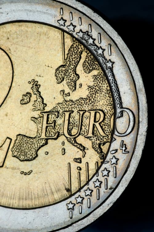 Détail de pièce euro montrant la carte européenne, Les Troglos de Beaulieu à Beaulieu-lès-Loches, France