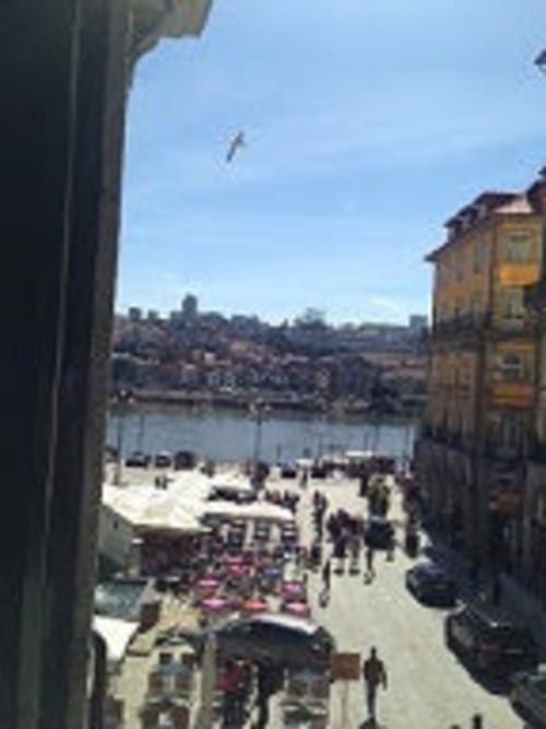 PortoSense Ribeira Studio com vista para o rio: panorama de Porto e Douro a partir da janela do apartamento