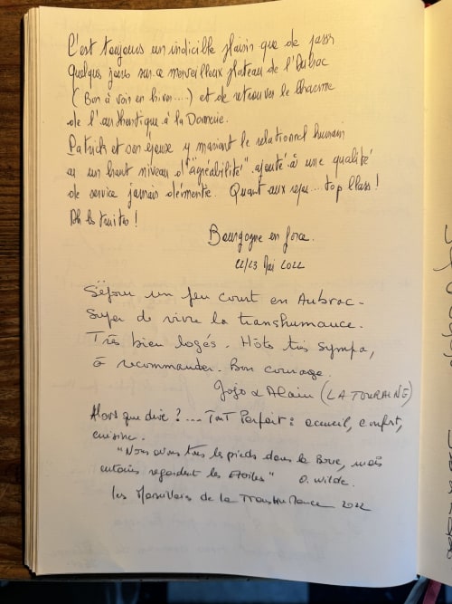 Note manuscrite d'un client louant La Domerie B&B à Aubrac, France