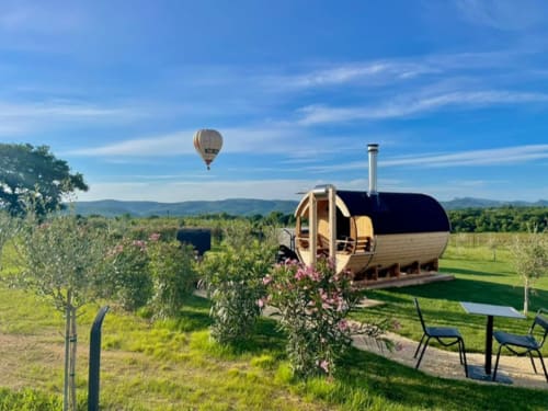 Vatsauna en luchtballon boven de wijngaard van L'arbre Qui Chante B&B, Saint Sauveur de Cruzières