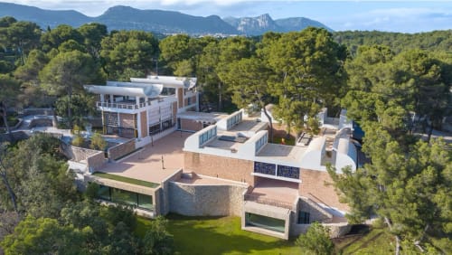 Pipa Polaris B&B aerial view in Spéracèdes, France with modern architecture nestled in pine trees