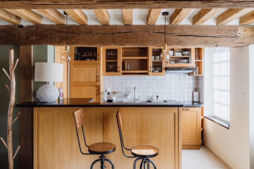 Modern kitchen with wooden beams and cabinetry at Les Maisons de Pierre et Valérie, Honfleur