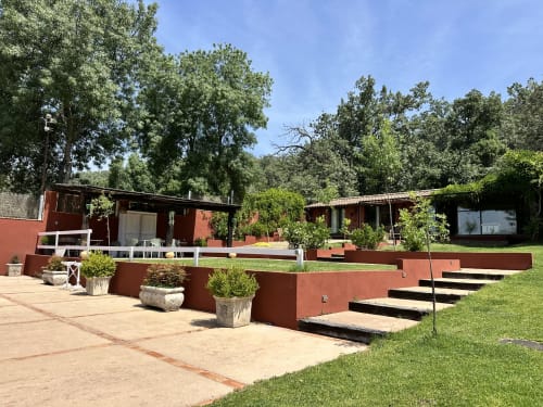 Villa Casa Las Cuadras en El Escondite De Pedro Malillo, Candeleda, España, con terraza y jardines paisajísticos