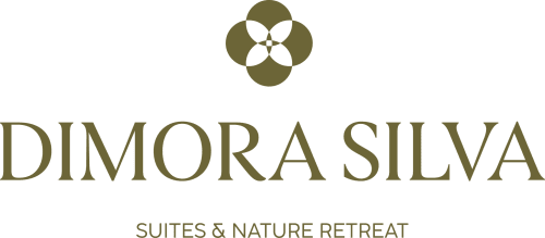 Logo Dimora Silva Nature Suites - design floreale verde oliva con nome hotel e slogan per lussuoso rifugio a San Martino