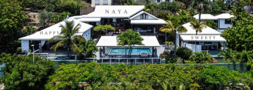 Villa NAYA aux Balcons d'Oyster Pond à Saint-Martin : piscine privée, palmiers et terrasse vue mer