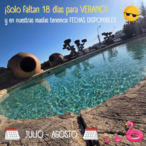 Promoción verano Masías Can Trabal: 18 días para vacaciones con fechas disponibles. Piscina cristalina con flotadores y diversión acuática