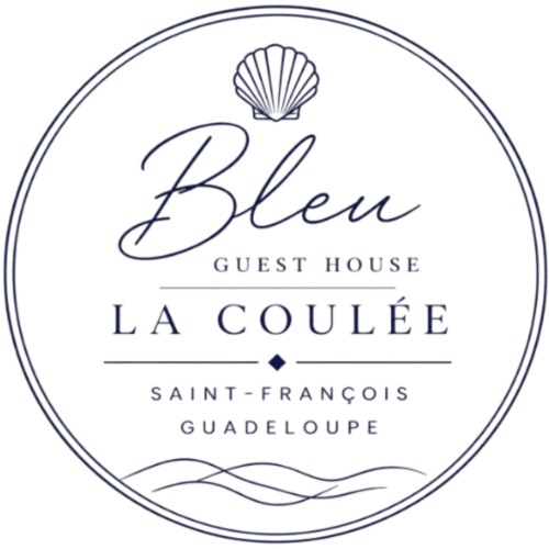 Logo Bleu Guesthouse - emblème circulaire élégant avec icône coquillage pour maison d'hôtes à Saint-François, Guadeloupe