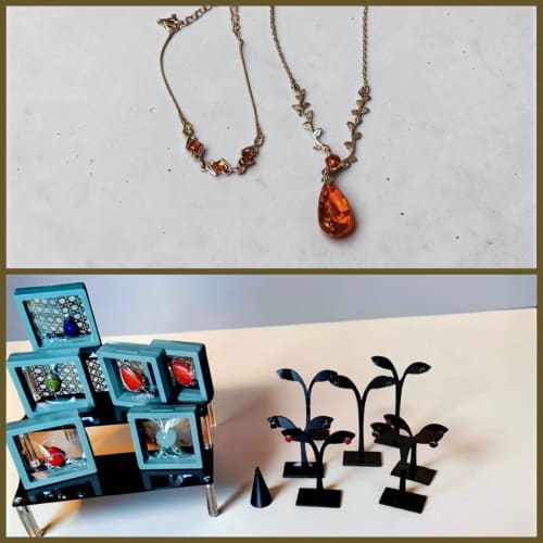 Colliers pendentifs en ambre travaillé à la main et porte-plantes décoratifs aux Gîtes de Petrocoriis, Boulazac