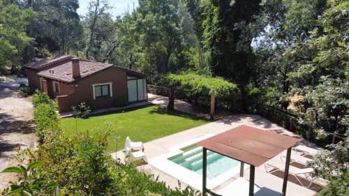 El Escondite De Pedro Malillo B&B in Candeleda with pool, terrace, and surrounding forest gardens