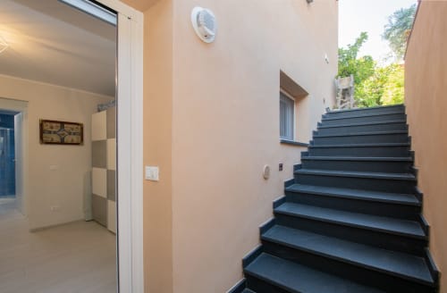 Scala moderna e ingresso dell'appartamento Ancora, Welcome Varigotti, Varigotti Italia con vista mare