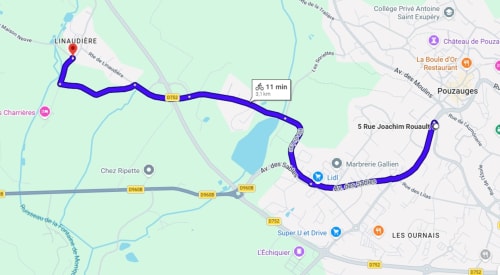 Carte d'itinéraire montrant un parcours cyclable de Linaudière à Pouzauges, 11 minutes à vélo près du Petit Moulin