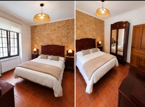 Dos vistas del dormitorio de la casa rural La Herrería con cama de madera, suelos de terracota y lámparas decorativas