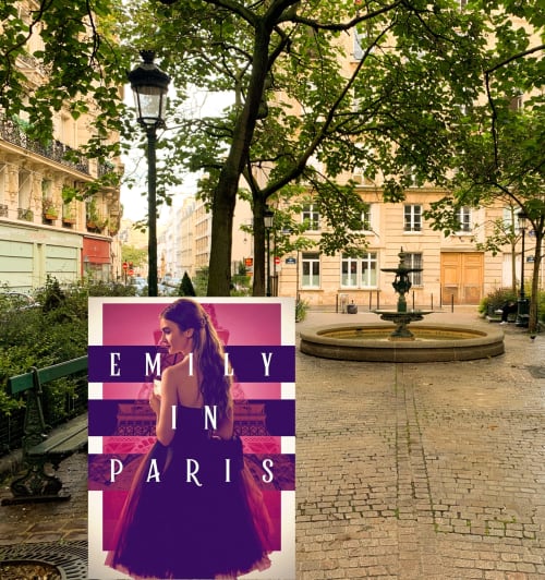 Affiche Emily in Paris superposée sur une cour parisienne avec fontaine, arbres et bâtiments historiques près d'ATHEA Appartements