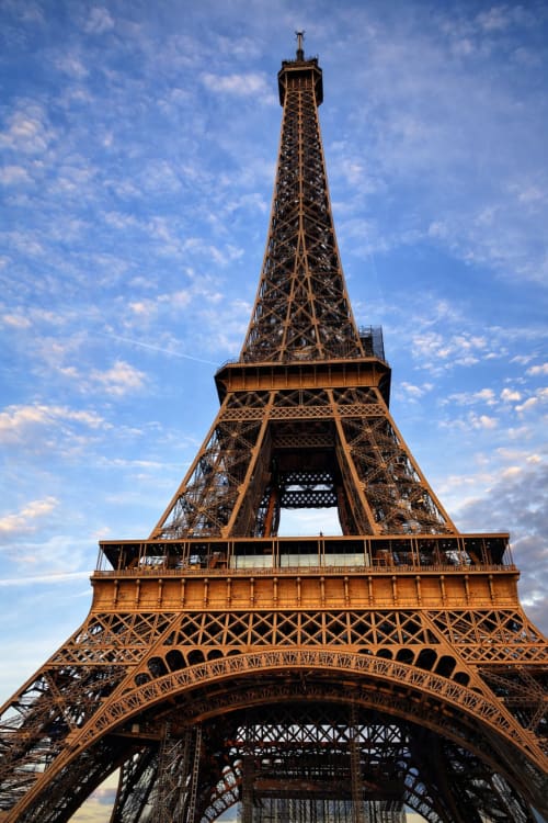 La Tour Eiffel à Paris, monument emblématique près de l'hébergement ATHEA Appartements