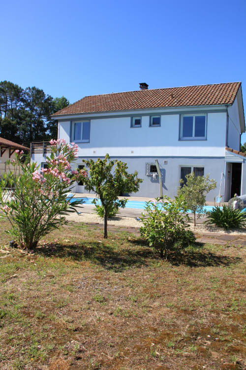 Le cottage Grand Bain à La Pause Landaise à Magescq avec piscine et vue sur le jardin