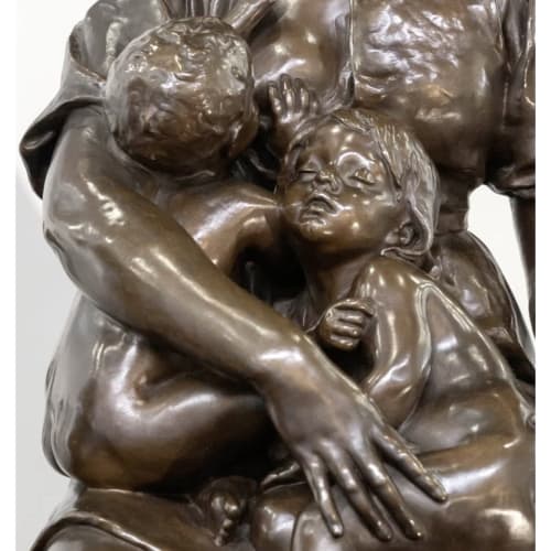 Sculpture en bronze de personnages s'embrassant à la chambre d'hôtes Au Richebourg Nogent à Nogent-sur-Seine, France