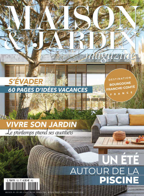 Couverture magazine Maison d'Hôtes Les Méans : terrasse de jardin moderne avec mobilier extérieur à Méolans-Revel, France