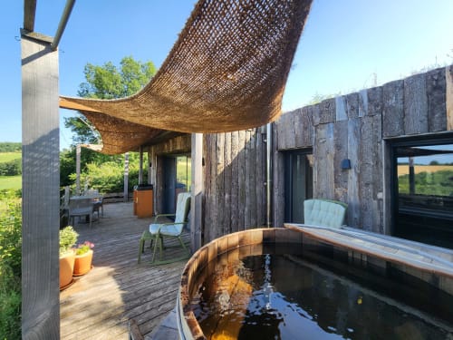 Terrasse ombragée fraicheur d'été avec jacuzzi privé et sa vue panoramique incroyable