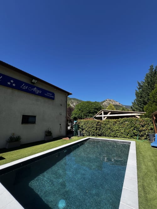 Les Alizés B&B pool with mountain views in Puget-Théniers, France