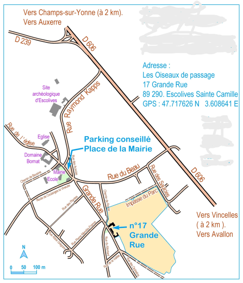 Carte d'Escolives-Sainte-Camille localisant le Domaine des Oiseaux de Passage et le stationnement Place de la Mairie