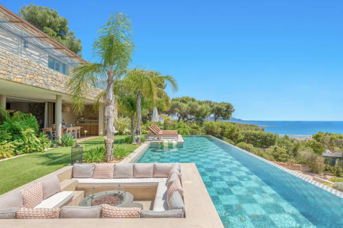 Villa de luxe avec piscine à débordement surplombant la Méditerranée à Jc Conciergerie, Bandol