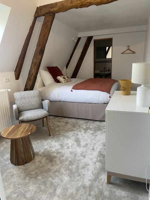 Chambre douillette sous les toits à la Maison Nolette avec poutres apparentes, lit confortable et charme rustique à Noyelles sur Mer