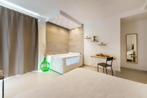Deluxe Camera Doppia con vasca idromassaggio presso IL POETA boutique hotel a Procida, Italia
