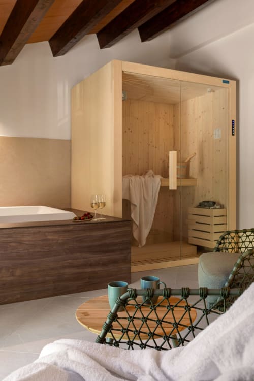 Lussuosa suite spa di Dimora Silva con sauna, vasca da bagno e servizi moderni a San Martino delle Scale