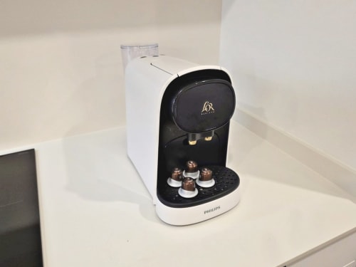 Cafetera Philips L'Or Barista con cápsulas en apartamento Silgar de Sanxenxo