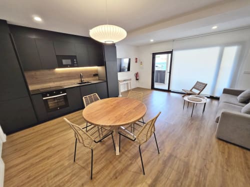 Apartamento BR Silgar Club 2 en Sanxenxo con cocina moderna, comedor y zona de estar