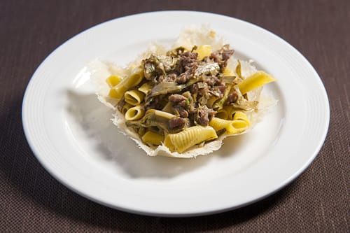 Piatto di pasta con carne tritata e fagiolini presso l'Hotel Ristorante alle Querce, Castelbuono